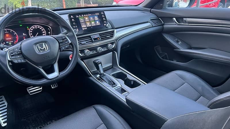 Honda accord sport 2018 super clean and law milage 12