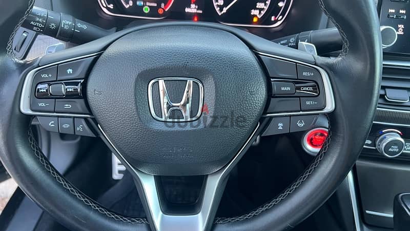 Honda accord sport 2018 super clean and law milage 14