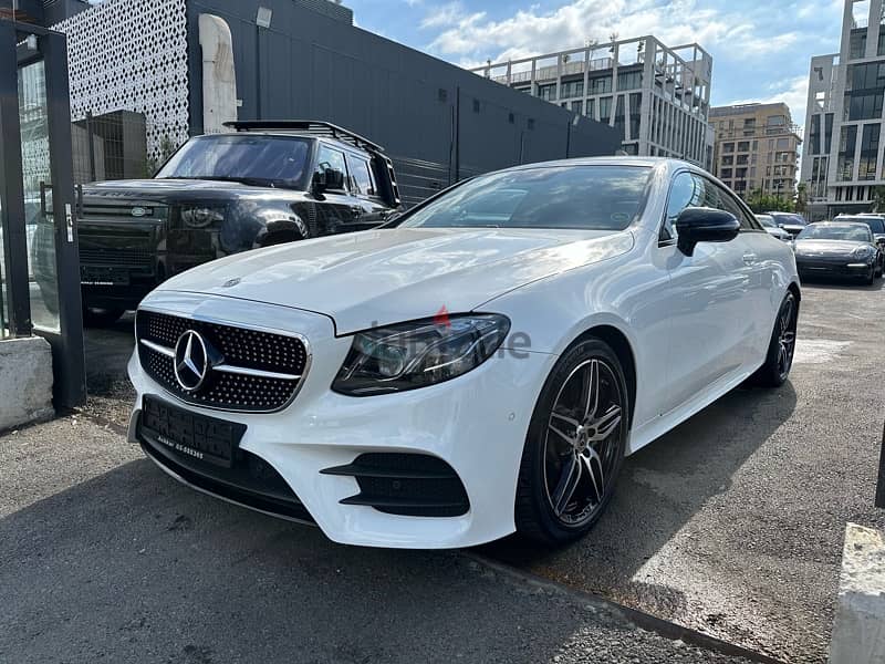 Mercedes-Benz E 200 2017 White on Black Full 1