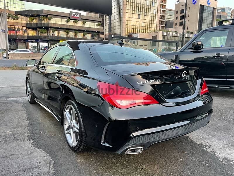 Mercedes-Benz CLA-Class 250 black on black 2014 4