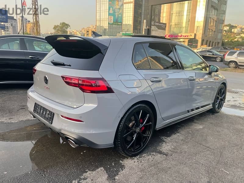 Volkswagen Golf 8 GTI  Club Sport 2021 , 300 horse power 3