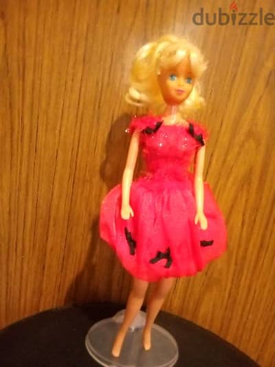 Barbie Knock Off not original As new doll bend legs Can turn her waist