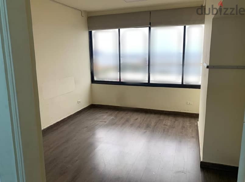 140 m² office for rent in Zalka, on the Highway. 1