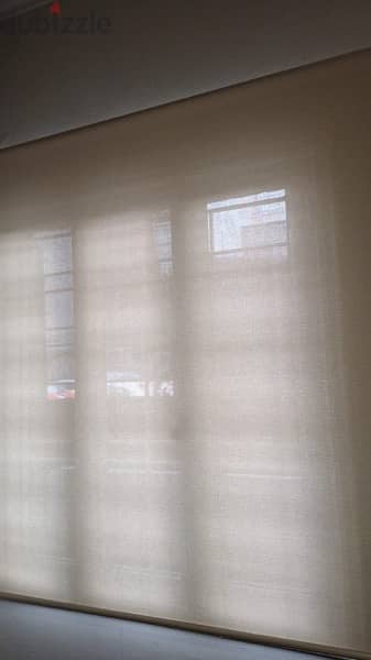 curtains very gd condition 2