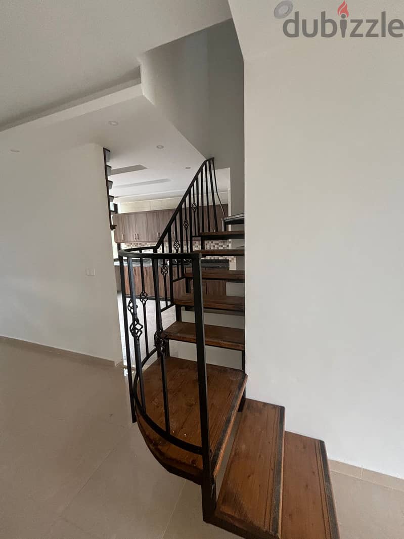 Safra | Building Age 6 | 240m² Duplex | 2 Terraces | View | Brand New 3