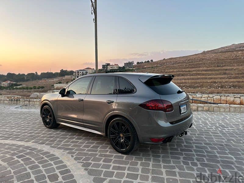 Porsche Cayenne GTS 2013 2