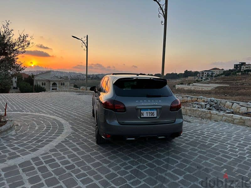 Porsche Cayenne GTS 2013 3