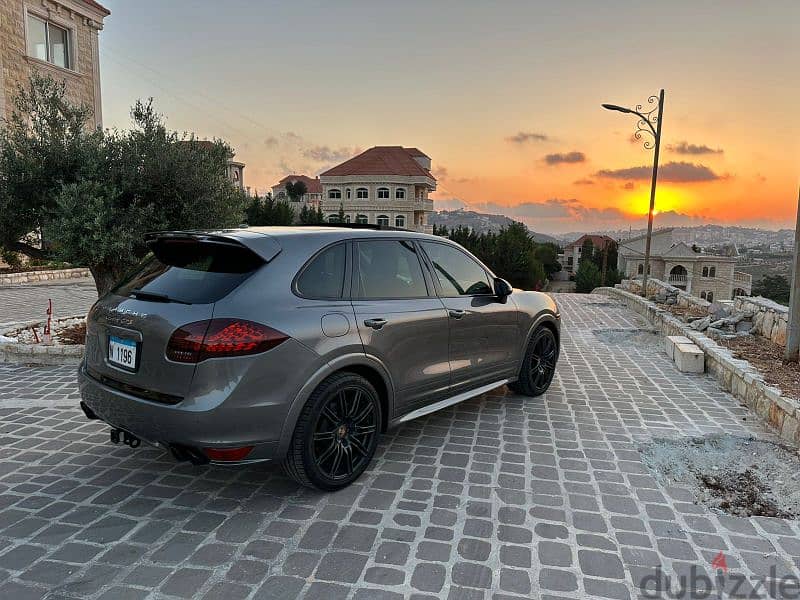 Porsche Cayenne GTS 2013 4