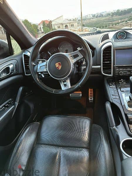 Porsche Cayenne GTS 2013 7