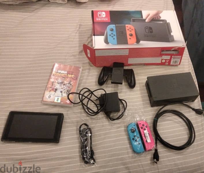 Nintendo switch only 175$ comes with extra cd 2