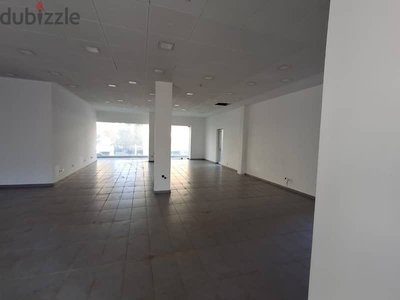 Deluxe Spacious office in a prime location in Zalka 2