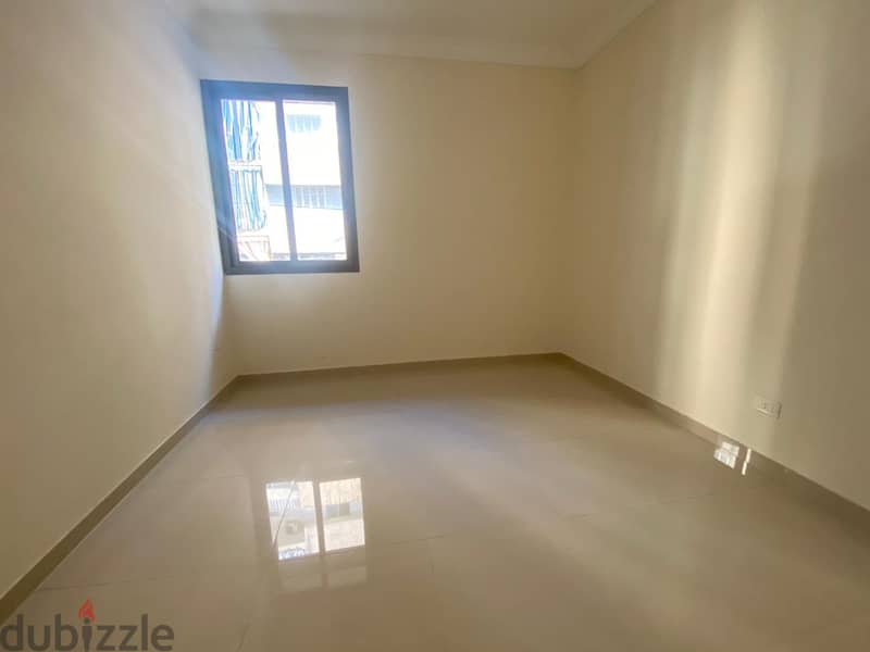 Apartment For Sale In Aicha Bakarشقة للبيع في عائشة بكار 5