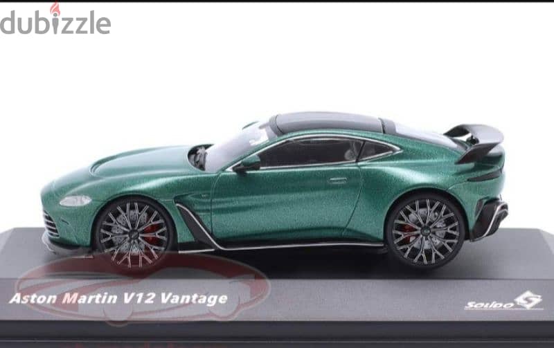 Aston Martin Vantage V12 (2023) diecast car model 1;43. 2