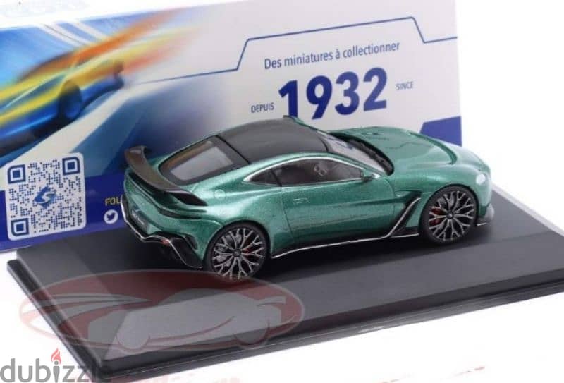 Aston Martin Vantage V12 (2023) diecast car model 1;43. 4