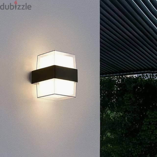 Angular Wall Light Warm LED Outdoor Wall Mounted Lamp 1