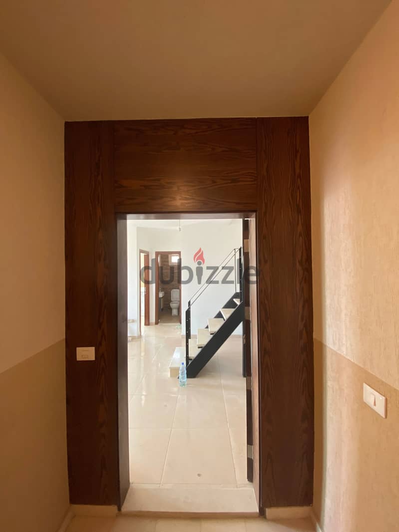 160m² Duplex for Sale in Blat 0