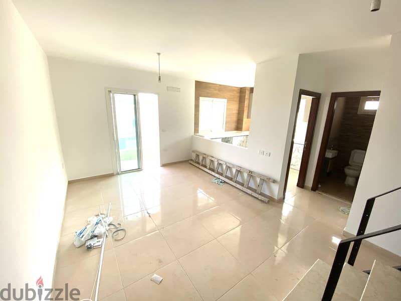 160m² Duplex for Sale in Blat 1