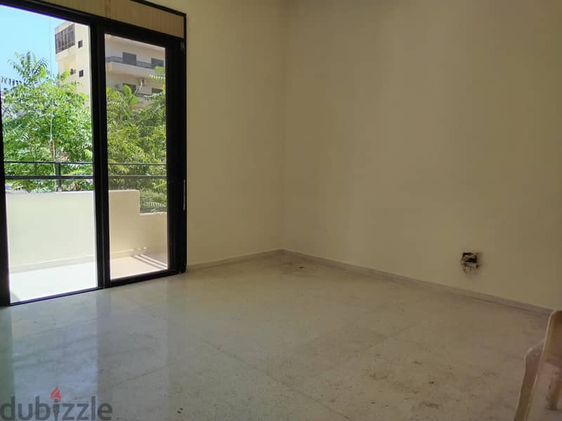 L15634-200 SQM Apartment For Rent In Kaslik 3