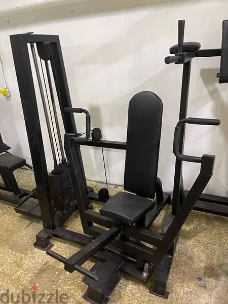 chest press machine like new 1