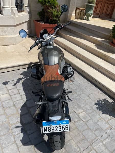 Moto BMW R9t (Urban GS)  1200 new only 280km ,top of the line 5