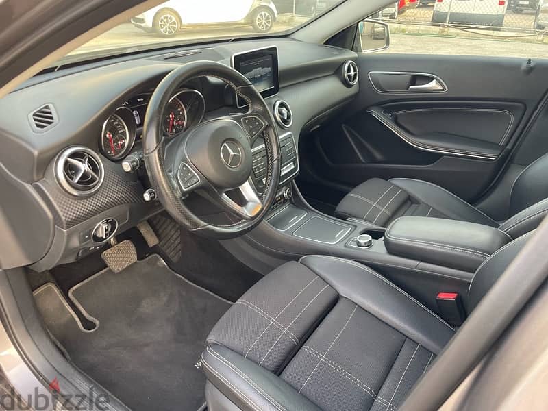 Mercedes-Benz A 220 4matic suitzerland origine 8