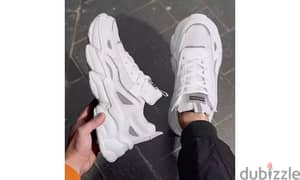 White Sneakers 0