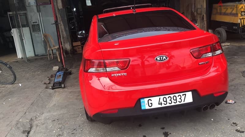 Kia Cerato 2011 1