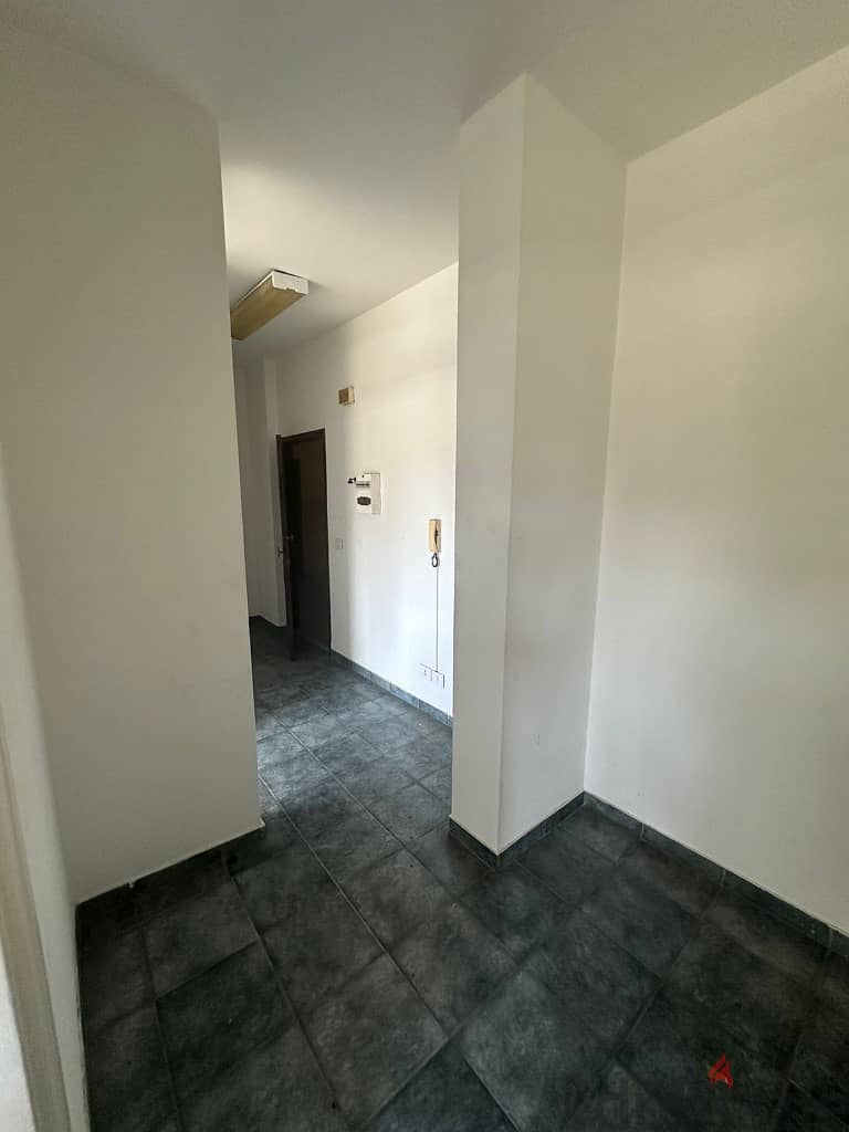 Office for rent in Bauchrieh 90 sqm 4