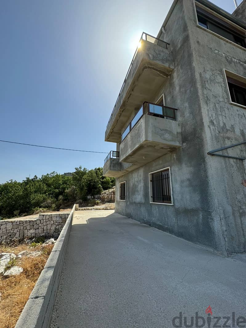 VILLA FOR SALE IN KFARSAMA MECHMECH فيلا للبيع في كفر سما مشمش 0