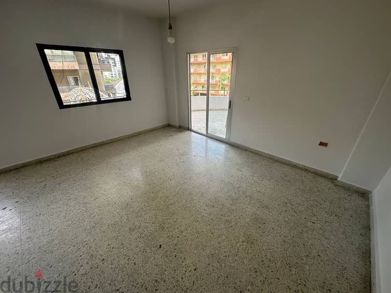 Office for rent in dekwaneh مكتب للإيجار في الدكوانة 3