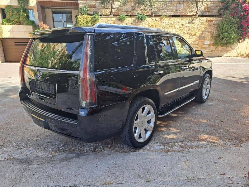 Cadillac Escalade 2015 3