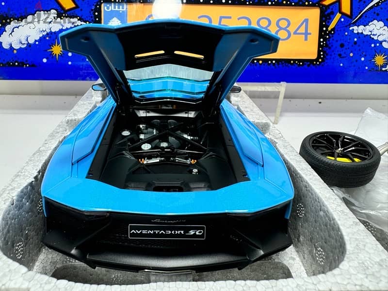 1/18 diecast Autoart Signature  LP720-4 50° Anniversary Aventador Blue 2