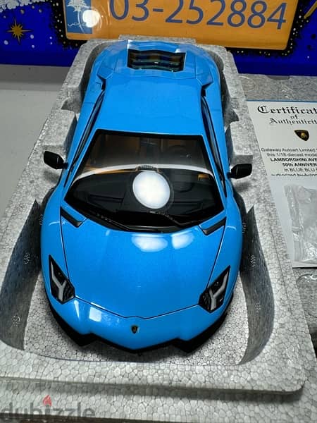 1/18 diecast Autoart Signature  LP720-4 50° Anniversary Aventador Blue 7