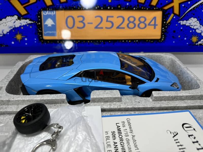 1/18 diecast Autoart Signature  LP720-4 50° Anniversary Aventador Blue 8