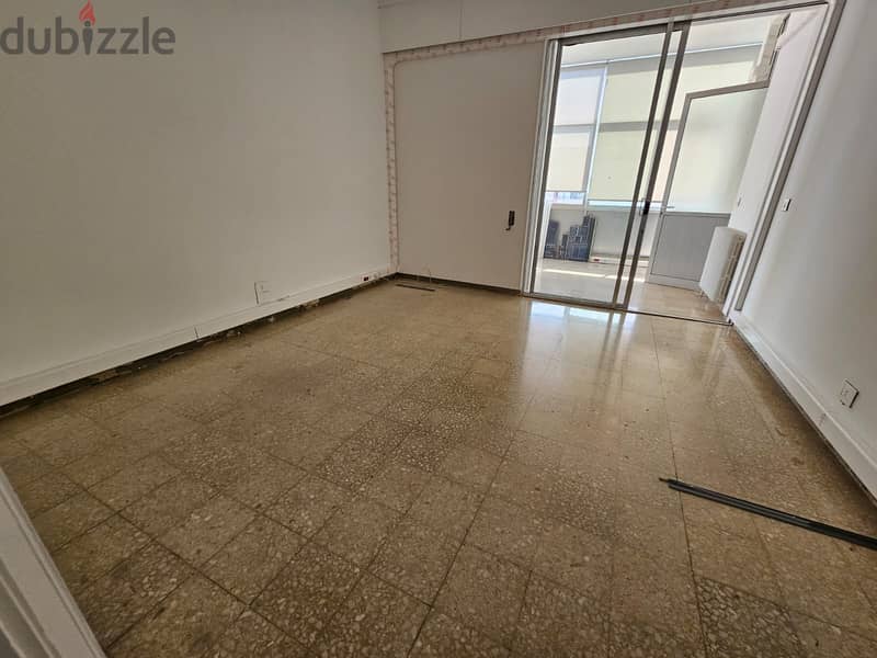 Badaro | Signature 220m² Office | 4 Rooms | 2 Balconies | Investment 5