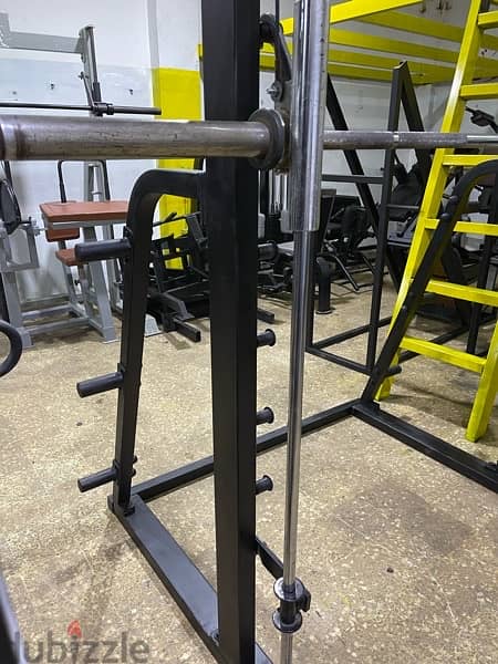 smith machine like new body solid with balance 2