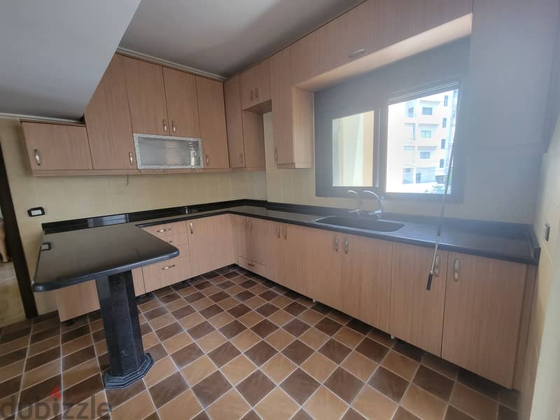 RWK113AM - Used & Well Maintained Apartment for Rent in Haret Sakher 3