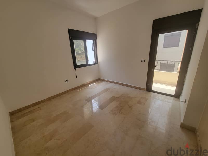 RWK113AM - Used & Well Maintained Apartment for Rent in Haret Sakher 4