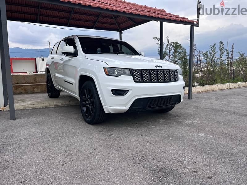 Jeep Grand Cherokee 2020, 4WD, altitude,**التسجيل بكلف $400** 0