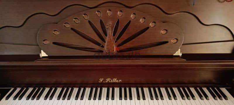 S. Ritter upright piano perfect condition. 2