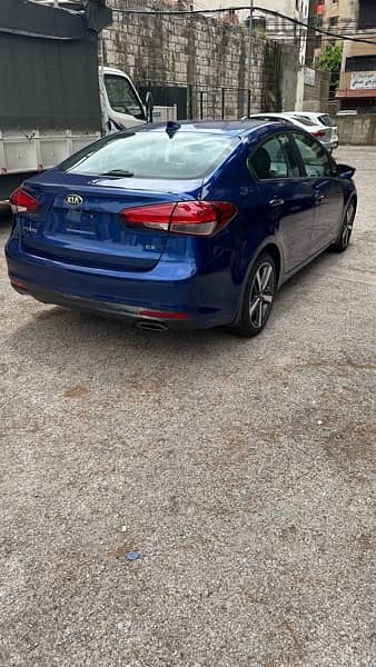 Kia Forte 2018 Full 3