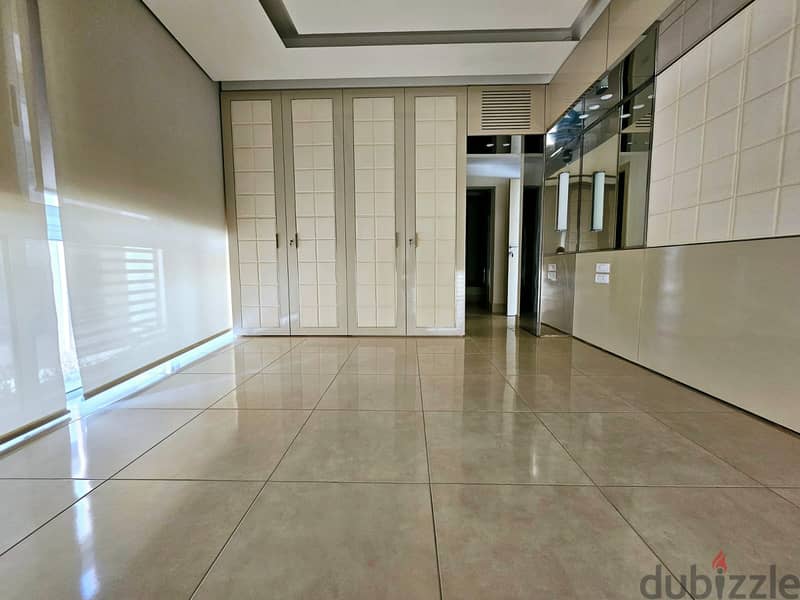 RA24-3524 Spacious apartment in Downtown is for rent 370m $4,100 cash 3