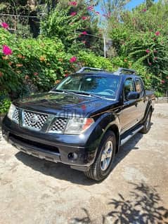 Nissan Frontier 2006 - 4WD truck - Black