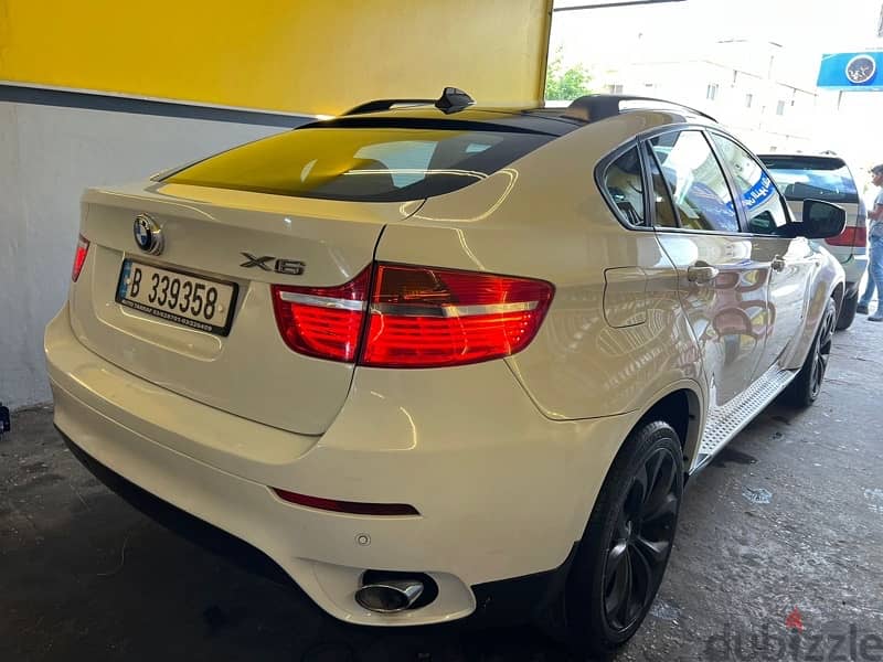 BMW X6 2009 xDrive35i White on Black 10