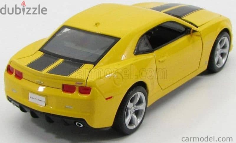 Chevrolet Camaro 2011 diecast car model 1:24 2