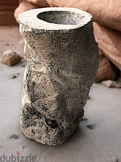 Concrete flower vase 0