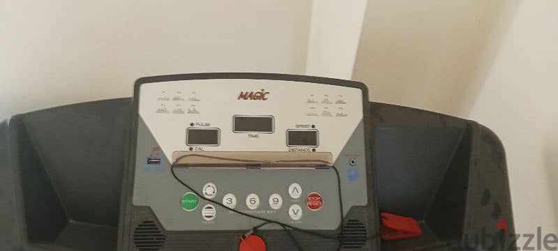 treadmill used like new 1