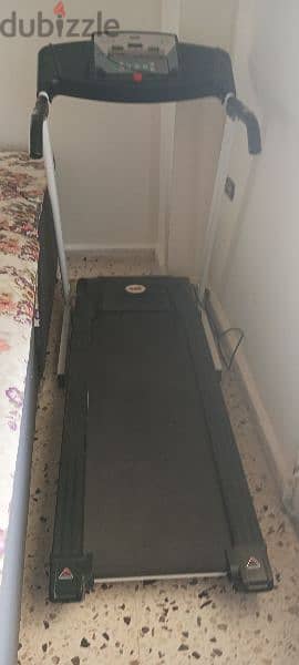 treadmill used like new 3