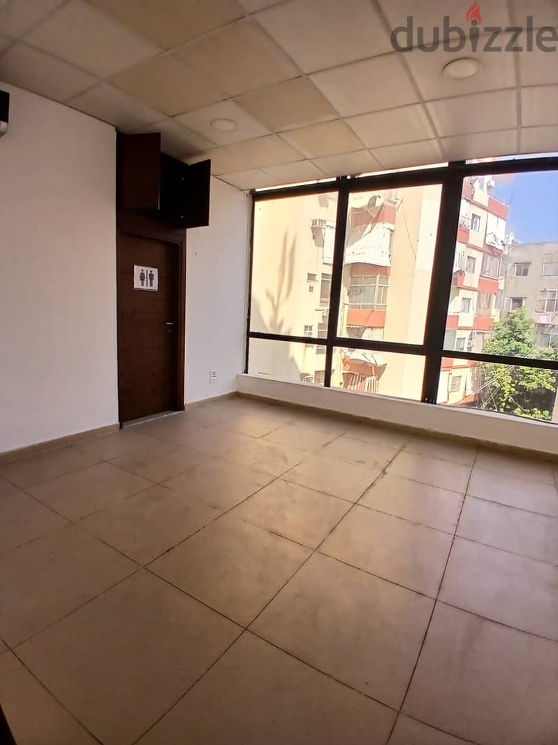 Office for rent in Sid El Baouchriye مكتب للأجار في سد البوشرية 1