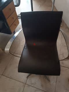 3 Salon leather chairs